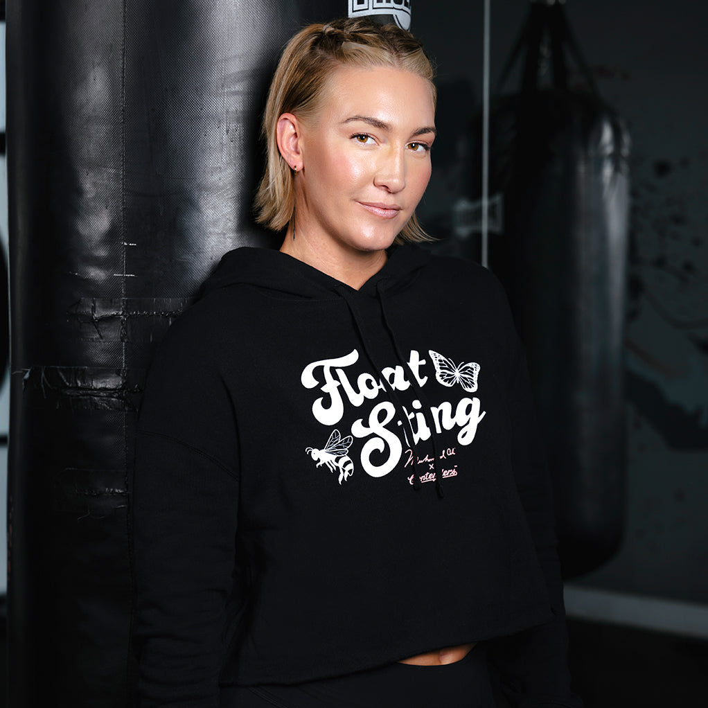 MUHAMMAD ALI FLOAT &amp; STING WOMEN&#39;S CROP PULLOVER HOODIE