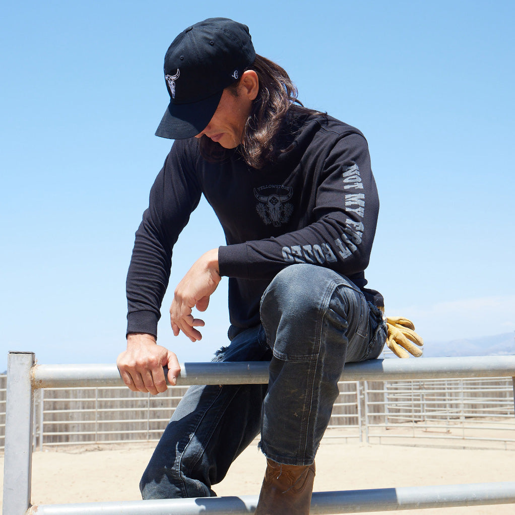 YELLOWSTONE BULL SKULL LONG SLEEVE SHIRT