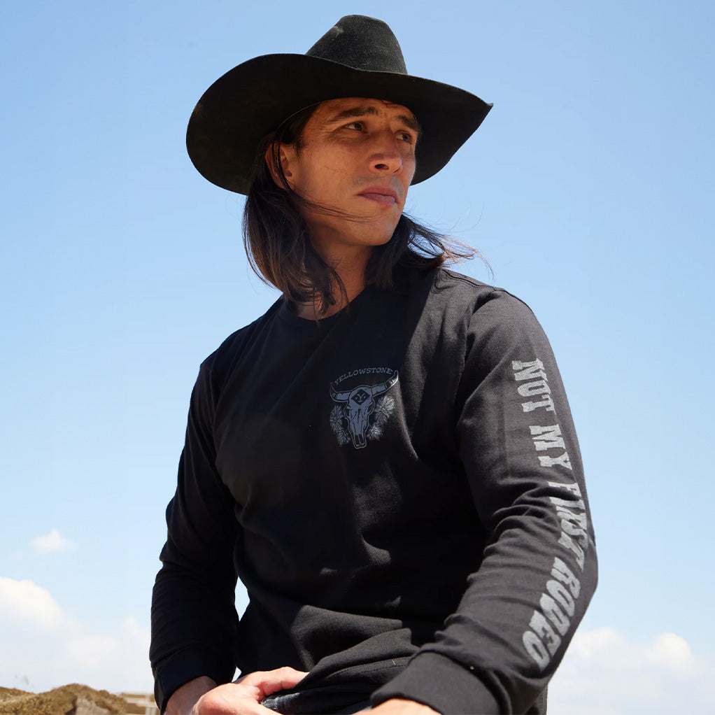 YELLOWSTONE BULL SKULL LONG SLEEVE SHIRT